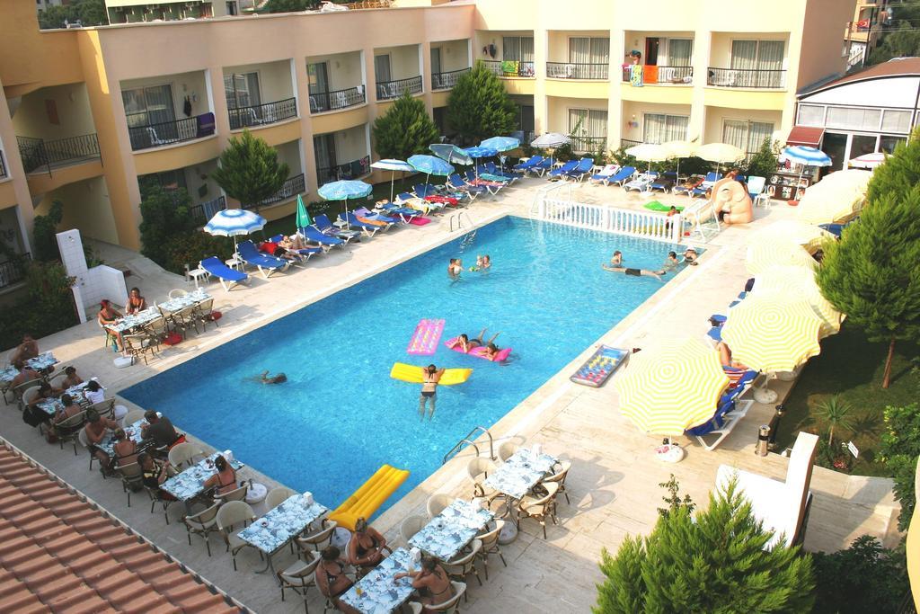 Sayanora Hotel Side Esterno foto