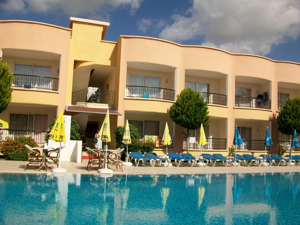 Sayanora Hotel Side Esterno foto