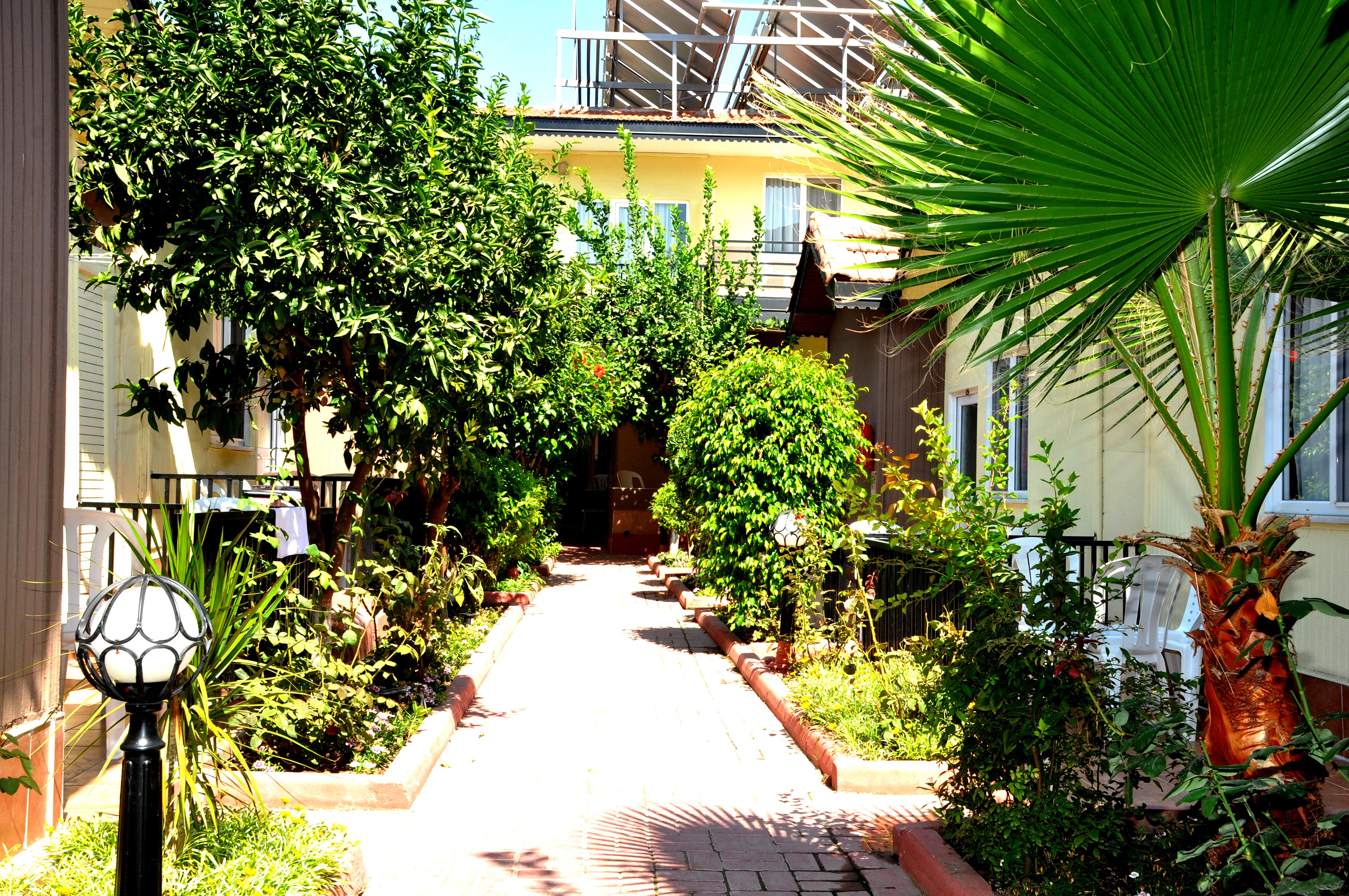 Sayanora Hotel Side Esterno foto