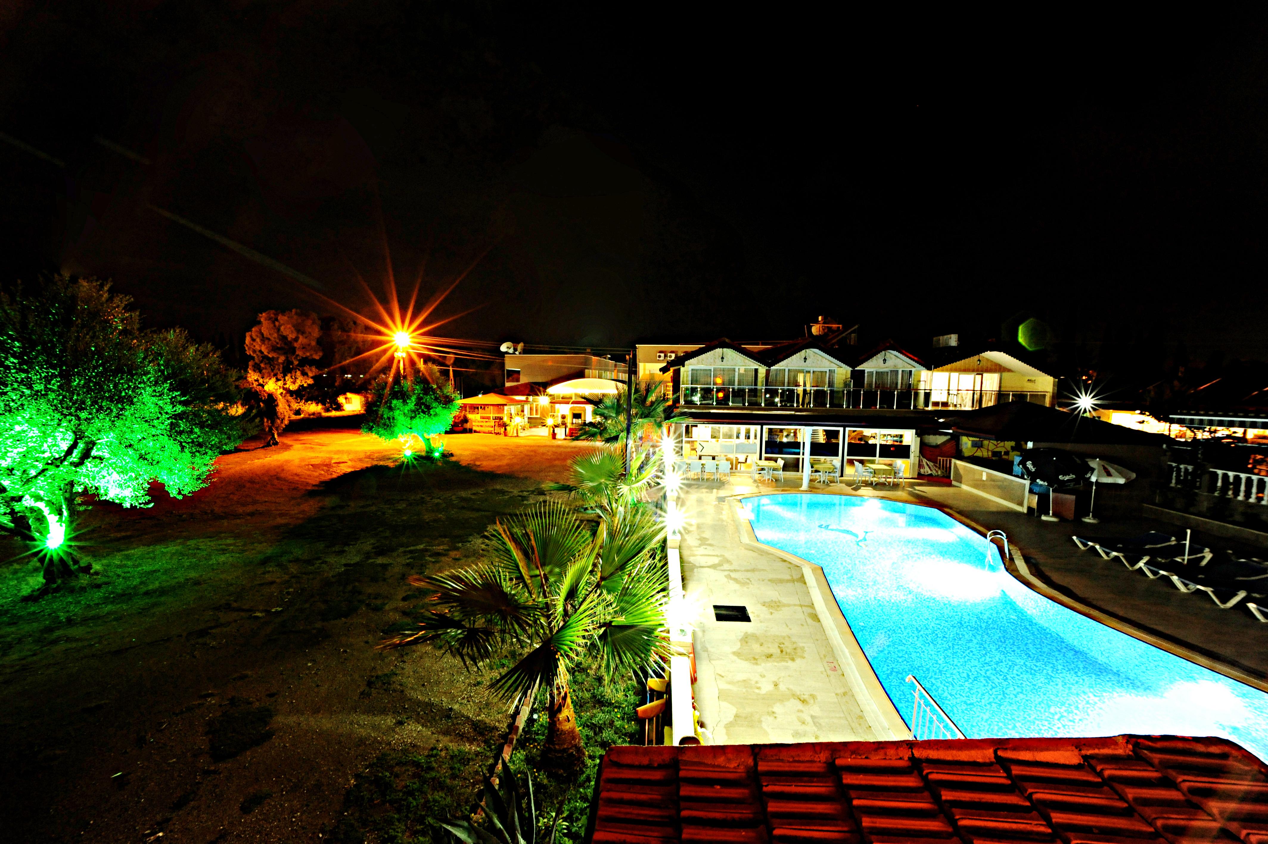 Sayanora Hotel Side Esterno foto