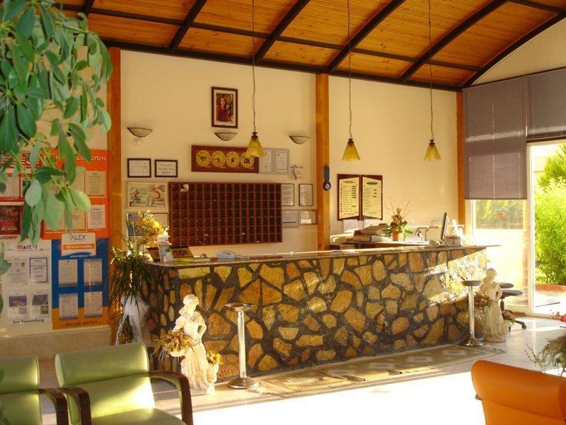 Sayanora Hotel Side Esterno foto